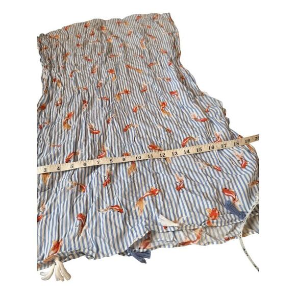 Striped Goldfish Print Scarf With Tassel Accents Lightweight Cotton Blend - Picture 6 of 7